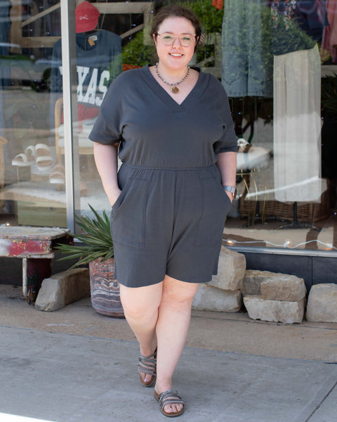 CURVY - JUST GET COMFY ROMPER WITH POCKETS - 2 COLORS