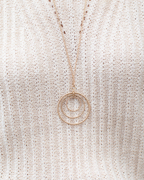 SAY YES TO ME TEXTURED RING NECKLACE
