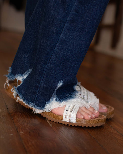 MIDRISE NON DISTRESSED BOOTCUT BY JUDY BLUE