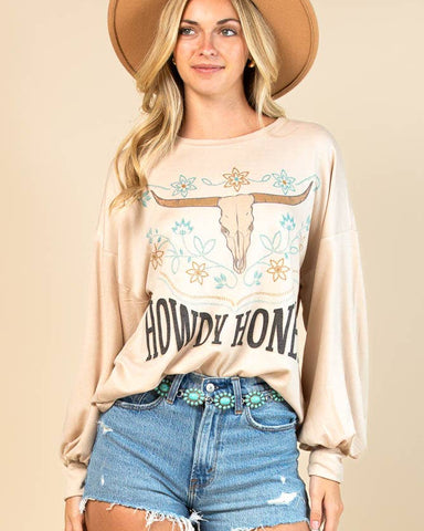 HOWDY HONEY GRAPHIC SWEATSHIRT: LIGHT RUST