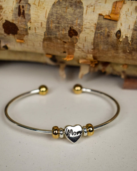 CELEBRATING THE MOMS HEART CHARM BRACELET  - SILVER
