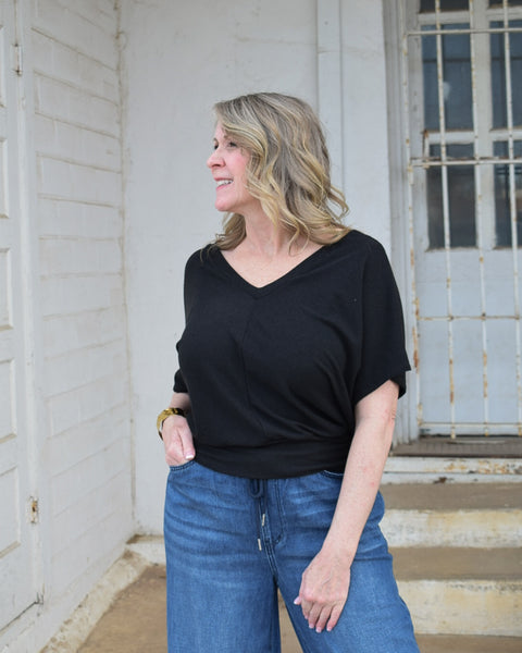 DOUBLE V SHORT SLEEVE TOP- BLACK - Salty Lime Boutique
