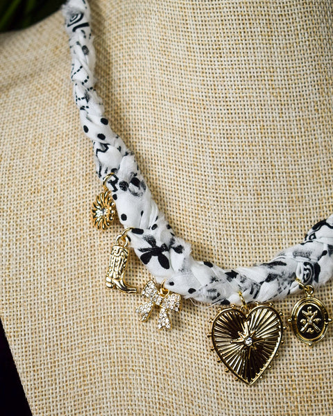 SCARF CHARM NECKLACE - WHITE