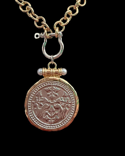 Chunky Coin with Pearls Necklace - Gold
