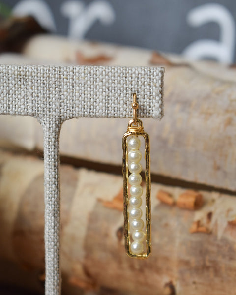 CHANNEL PEARL BEAD EARRINGS - GOLD