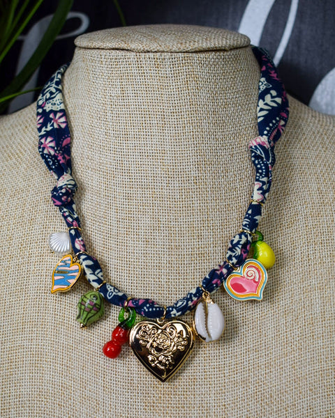 SCARF CHARM NECKLACE - NAVY