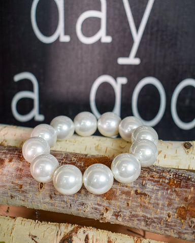 CHUNKY PEARL BEADED STRETCHY BRACELET