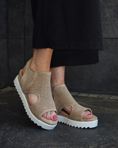 AMY PLATFORM SANDAL BY VERY G - SAND