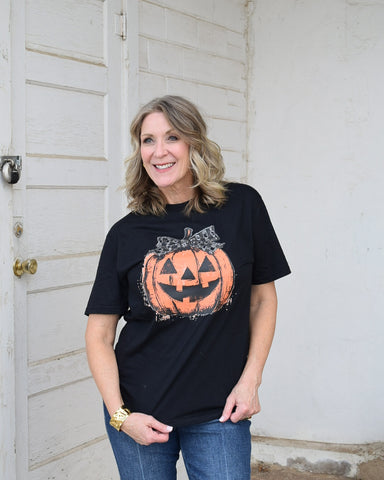 HAPPY JACK-O-LANTERN BOW GRAPHIC TEE- BLACK