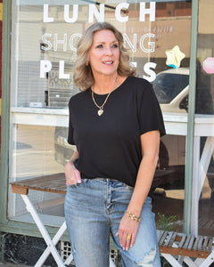 BASIC SHORT SLEEVE TEE - BLACK