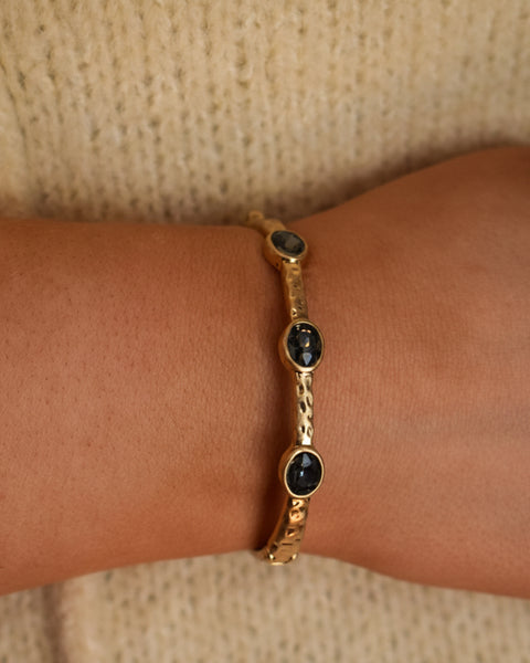 SAMANTHA HINGED HAMMERED MATTE GOLD BRACELET - 6 GEM COLORS - Salty Lime Boutique