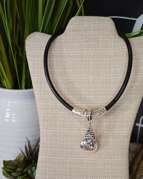 STATEMENT SNOWMAN NECKLACE - SILVER