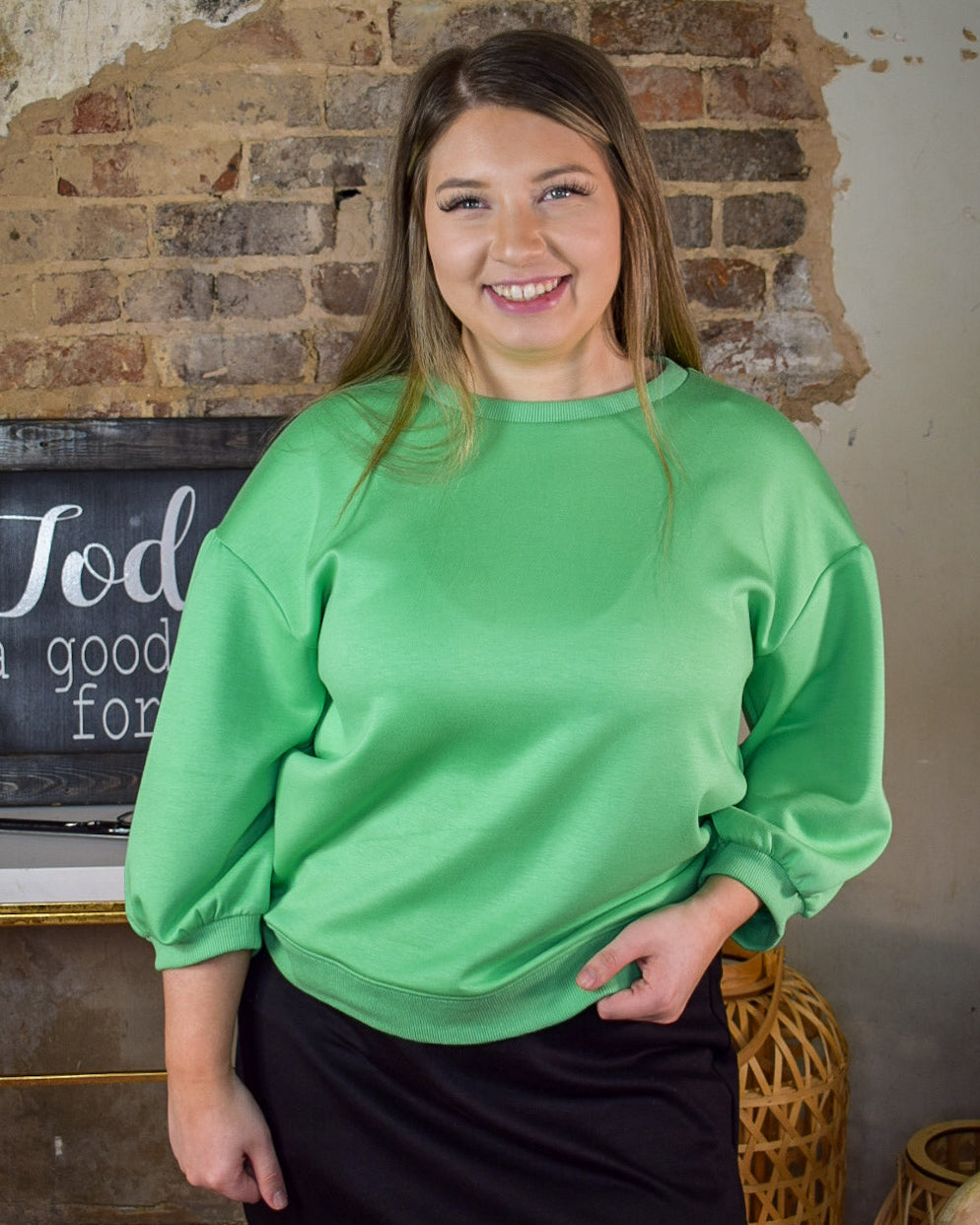 ABBIE 3/4 SLEEVE SWEATSHIRT - APPLE GREEN