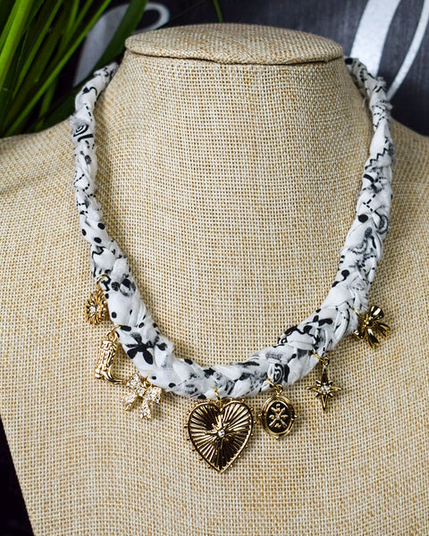 SCARF CHARM NECKLACE - WHITE