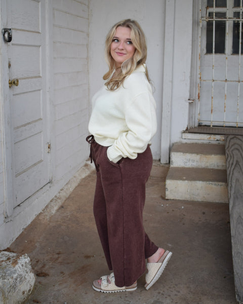 ACID WASH CROPPED FLEECE PALAZZO SWEATPANT REG/CURVY - MAHOGANY