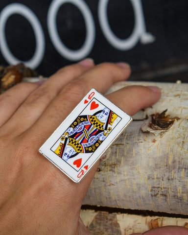 QUEEN OF HEARTS STRETCHY RING - SILVER
