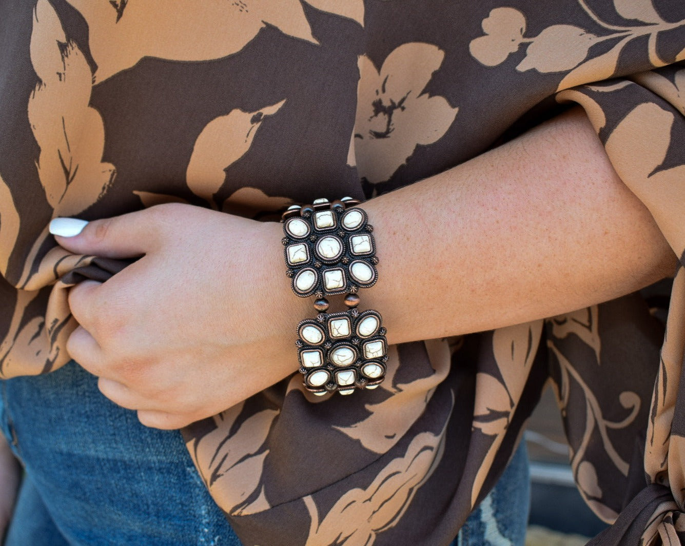 BOHO NATURAL STONE BRACELET -  WHITE