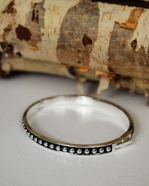 CONNECT THE DOTS HINGED BANGLE BRACELET - 2 COLORS