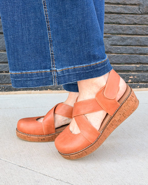 Corkys Bring It In Wedge - Cognac