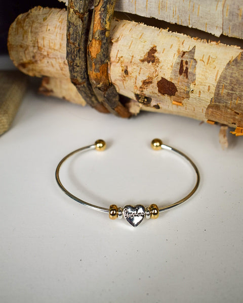 CELEBRATING THE MOMS HEART CHARM BRACELET  - SILVER