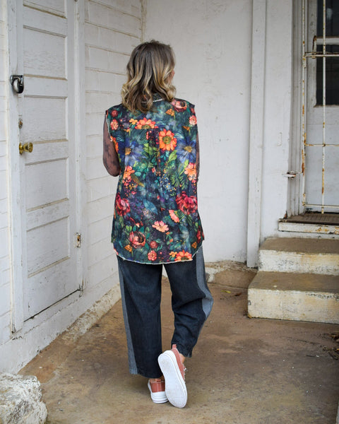 PEARL SNAP FLANNEL VEST TOP - BY A RARE BIRD - NAVY FLORAL