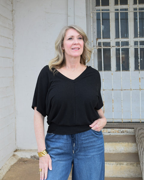 DOUBLE V SHORT SLEEVE TOP- BLACK - Salty Lime Boutique