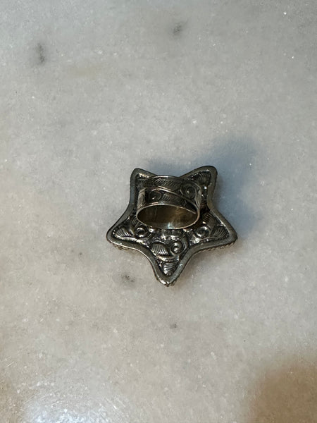 WHITE STAR CARVED RING - SILVER