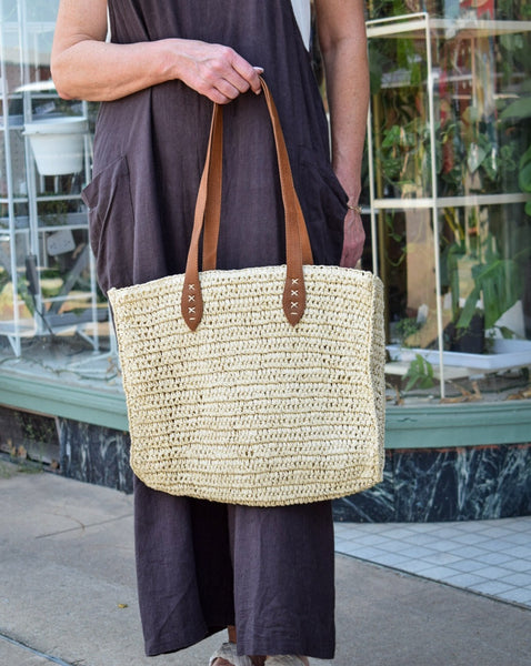 FLORAL CROTCHED TOTE BAG - BEIGE