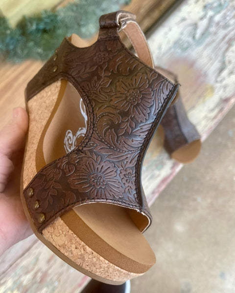 ISABELLA CHOCOLATE TOOLED WEDGE BY VERY G