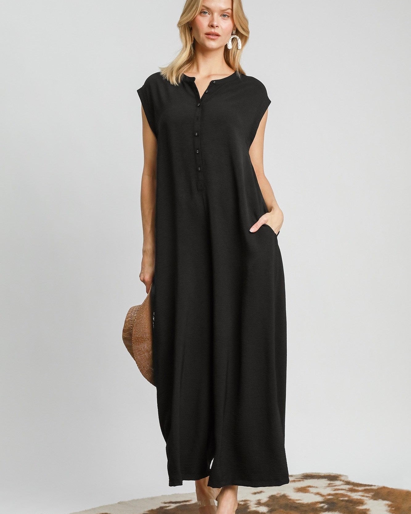 ROMP AROUND THE TOWN SLEEVELESS JUMPSUIT  BY UMGEE - BLACK - REG/CURVY