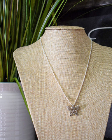 RESTOCK - BUTTERFLY NECKLACE