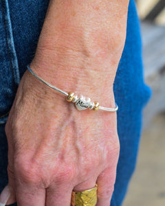 CELEBRATING THE MOMS BRACELET  - SILVER