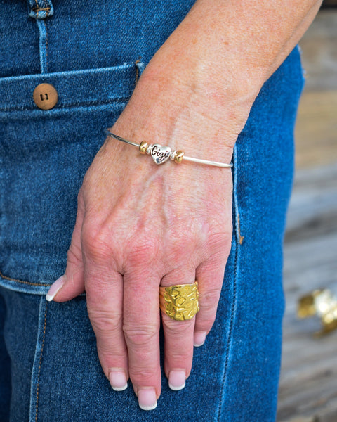 CELEBRATING THE MOMS BRACELET  - SILVER