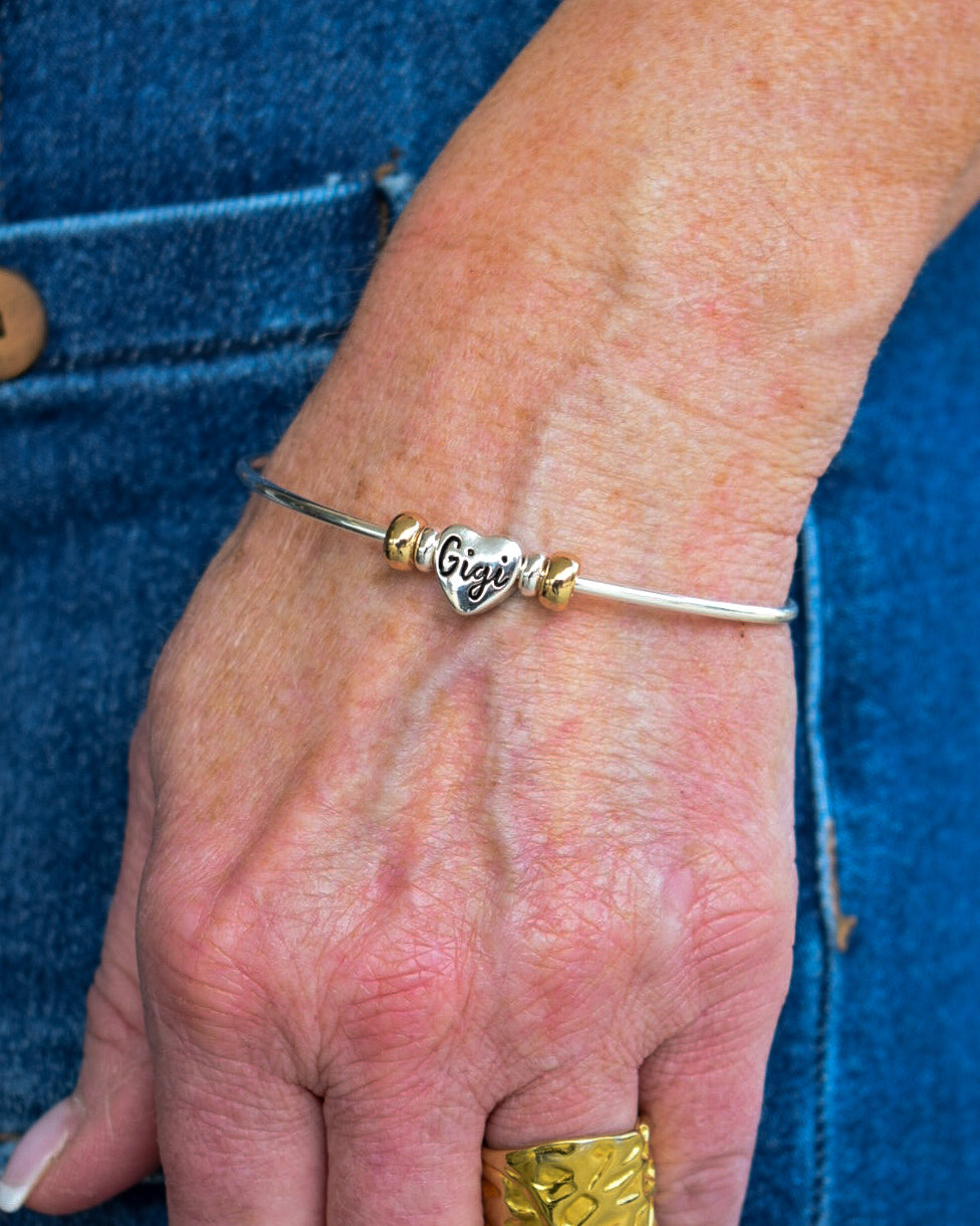 CELEBRATING THE MOMS BRACELET  - SILVER