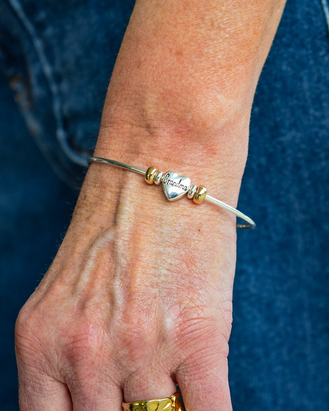 CELEBRATING THE MOMS BRACELET  - SILVER
