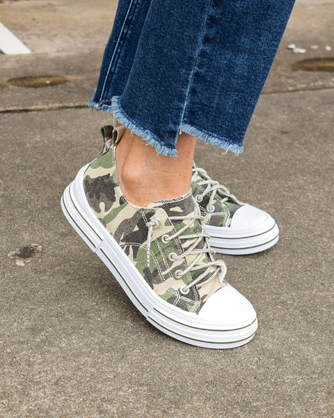 AMAN SNEAKS BY VERY G - CAMO