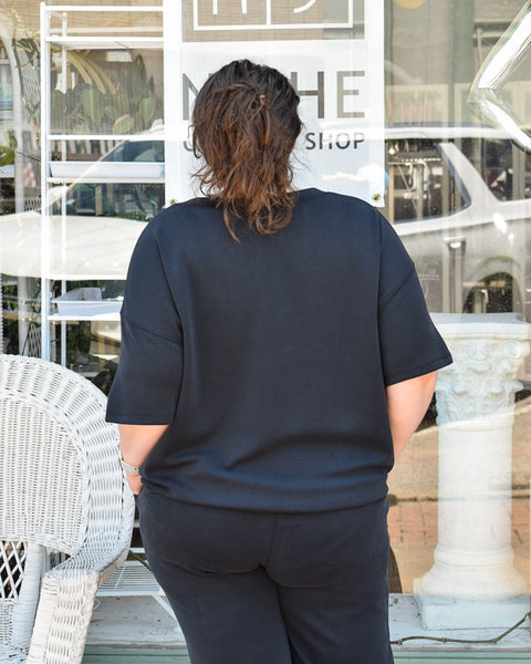 SOFIE SOFT SHORT SLEEVE TOP - BLACK - CURVY