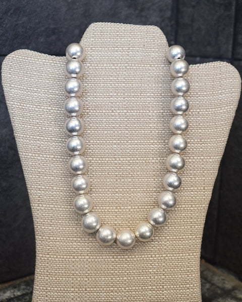 CHUNKY ROUND BEAD NECKLACE - 2 COLORS