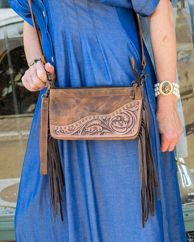 FRINGE LEATHER WRISTLET  - BROWN
