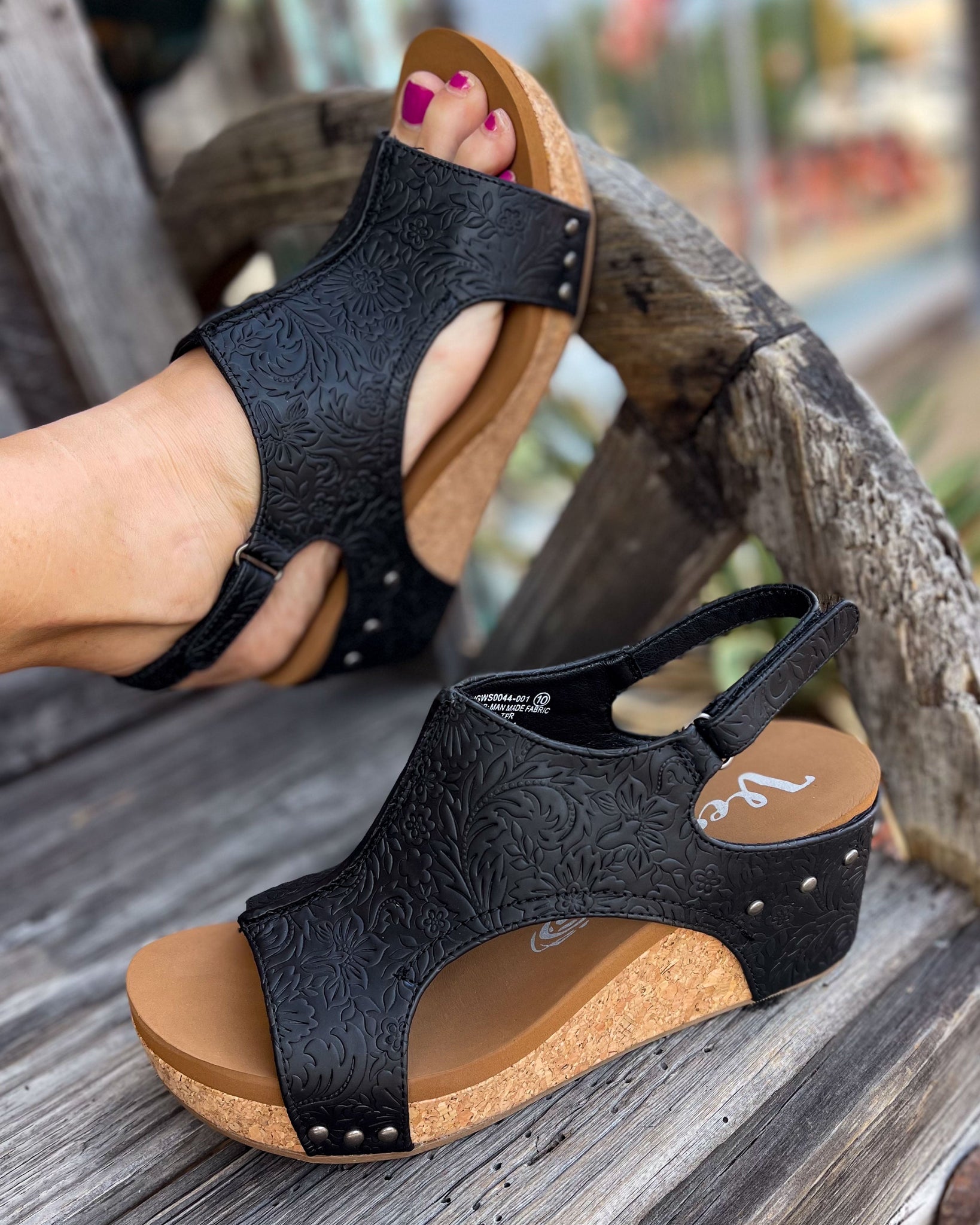(restock) LIBERTY TOOLED WEDGE BY VERY G - BLACK