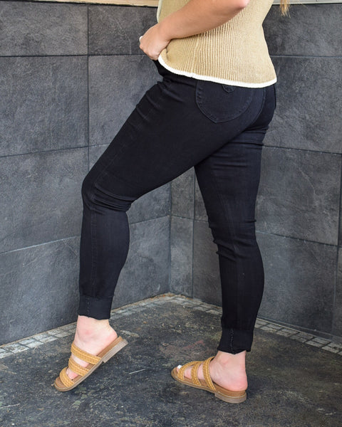 HIGH WAIST TUMMY CONTROL SHIELD POCKETS SKINNY JEANS BY JUDY BLUE - REG/CURVY