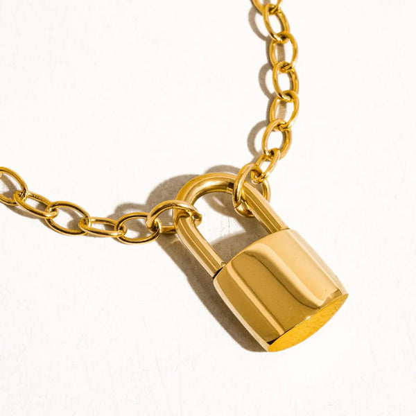 LOCKY 18K GOLD NON-TARNISH LOCK CHAIN NECKLACE- GOLD