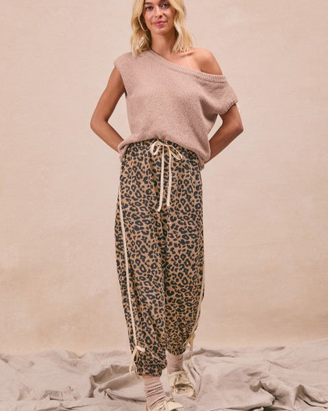 LEOPARD PRINT JOGGER PANT
