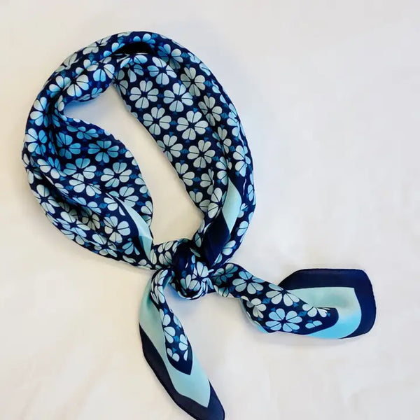 FOUR LEAF CLOVER SQUARE SCARF - 3 COLORS