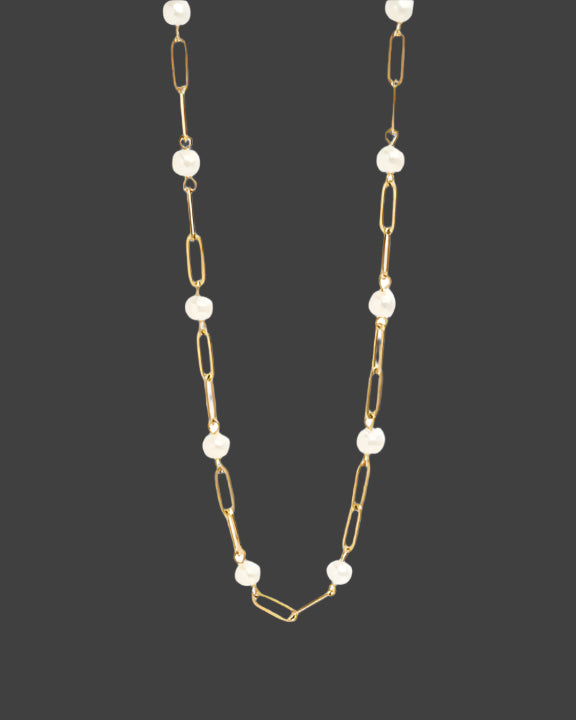 PEARL AND PAPERCLIP CHAIN NECKLACE  - 18K PLATED GOLD