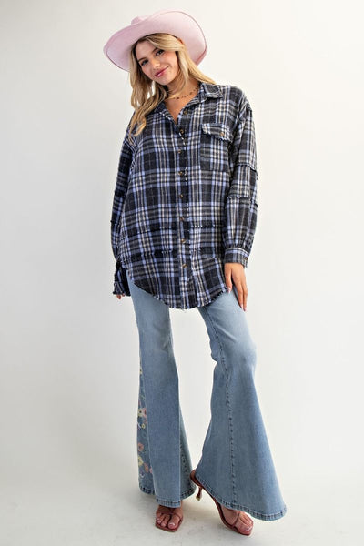 LONG SLEEVE MINERAL WASHED PLAID TOP BY EASEL - NAVY