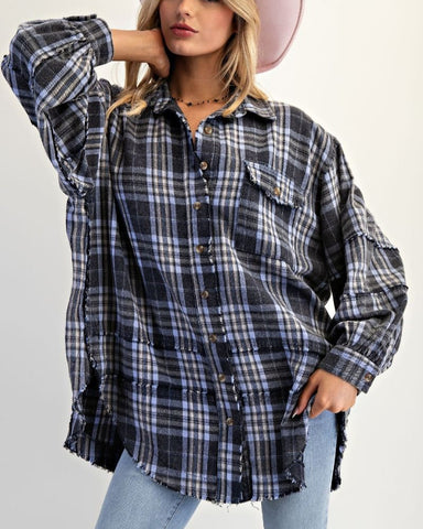 LONG SLEEVE MINERAL WASHED PLAID TOP BY EASEL - NAVY
