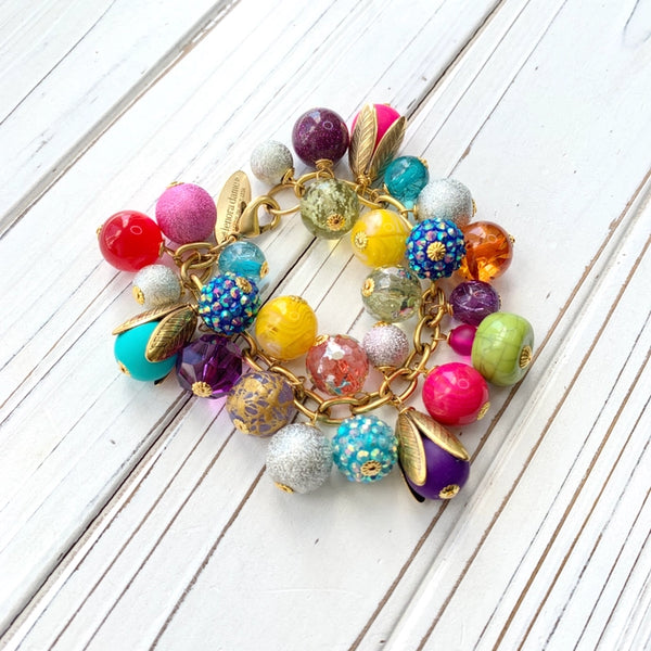 COLORFUL BEADED CHARM BRACELET