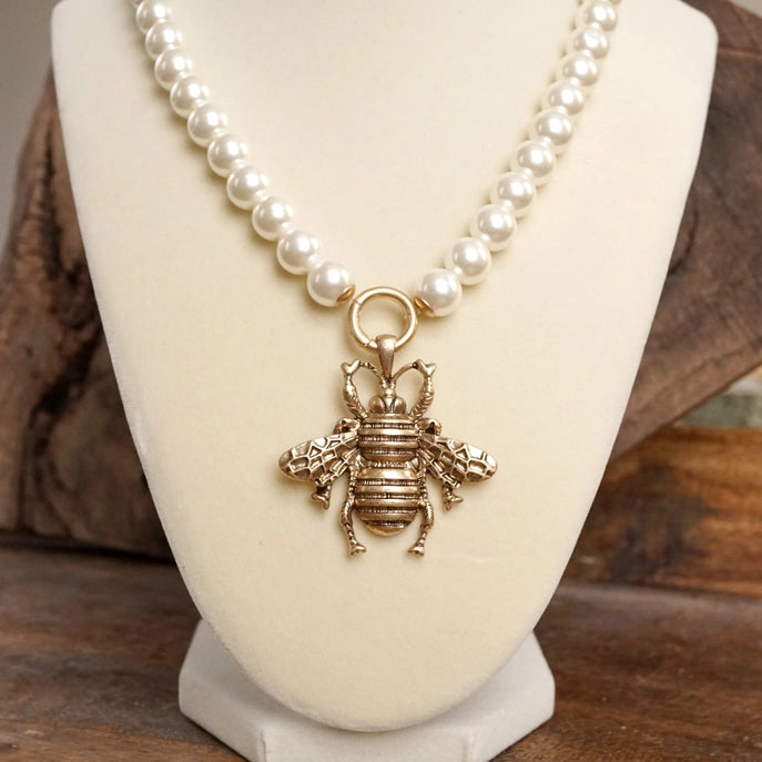 BOHO BEE PEARLS STATEMENT NECKLACE- WORN GOLD