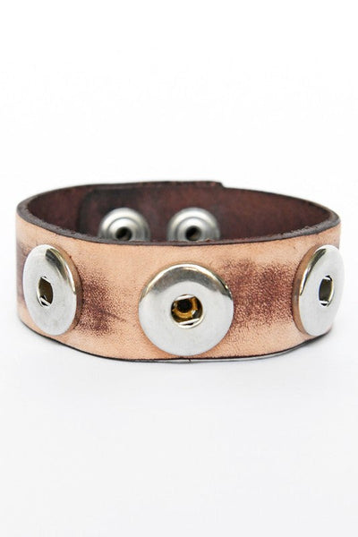 ME AND YOU METAL CONCHO LEATHER BRACELET